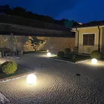 Indipendente, 200mq Giardino E Posto Auto Villa