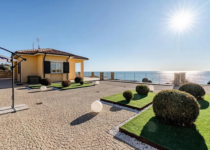 Villa Indipendente, 200mq Giardino E Posto Auto *