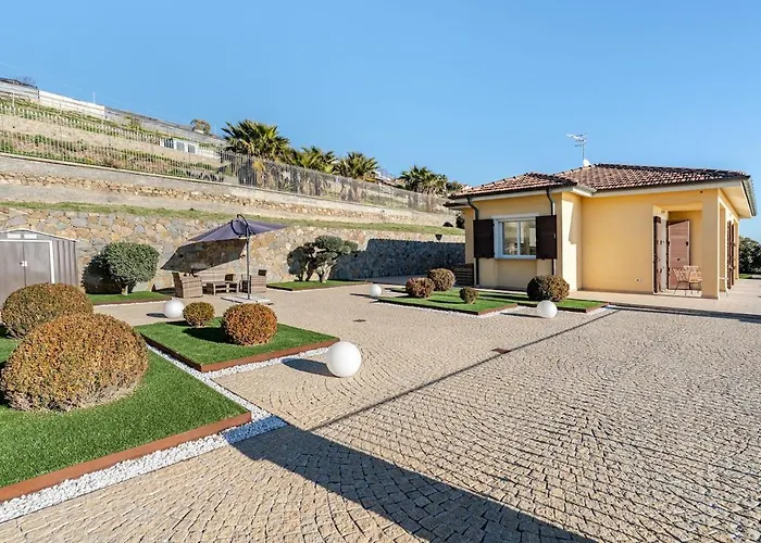 Indipendente, 200mq Giardino E Posto Auto Villa